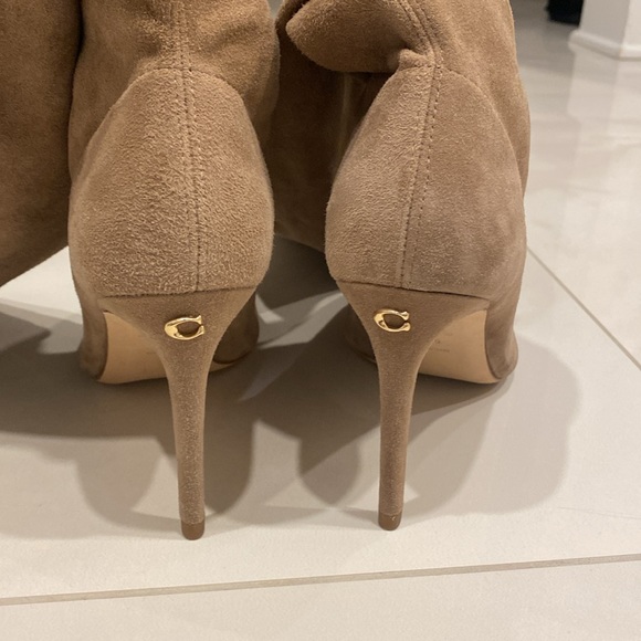 Over the knee boots - Picture 3 of 3